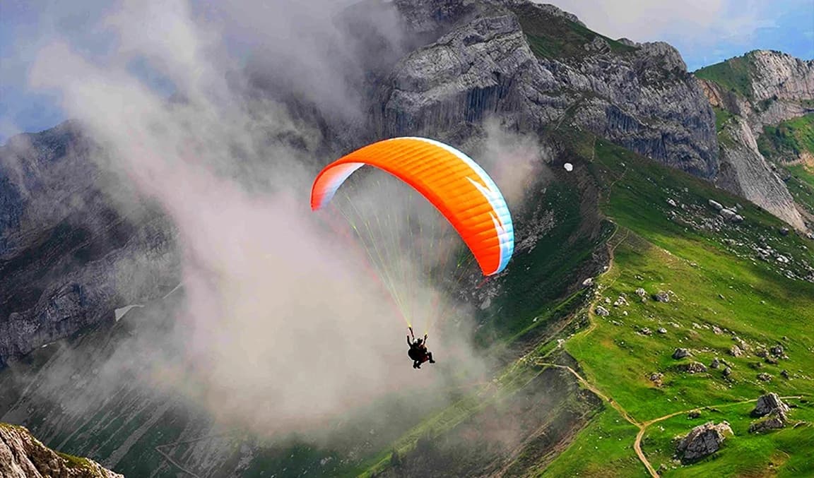 Paragliding